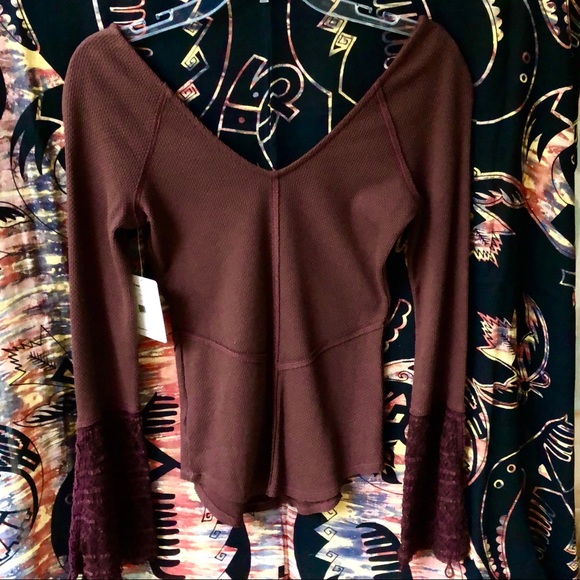 🌺🎉HP🎉🌺 NWT Free People Sexy Top With Bell Lace Sleeves - Picture 8 of 9